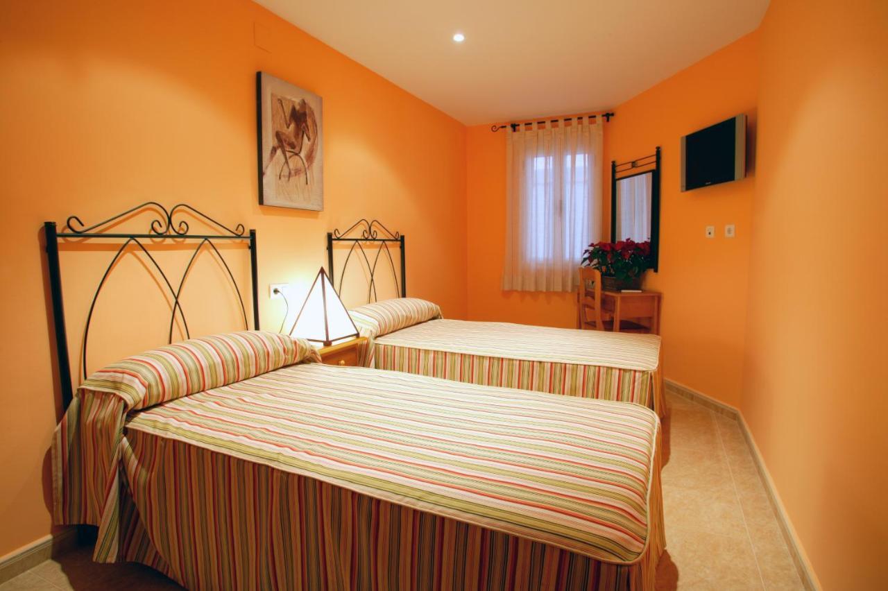 Apartamentos Hotel 77 Ayora Exterior photo